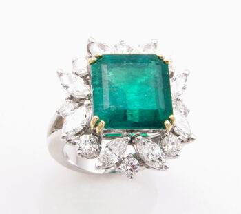 emerald and diamond ring