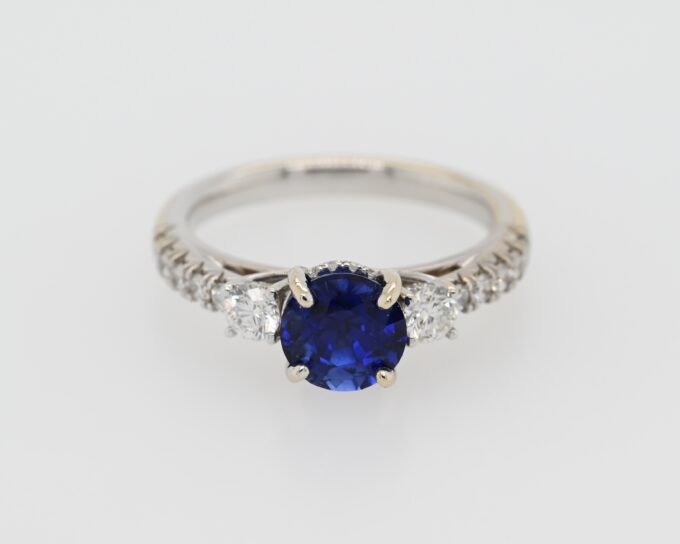 18K White Gold Sapphire & Diamond Ring