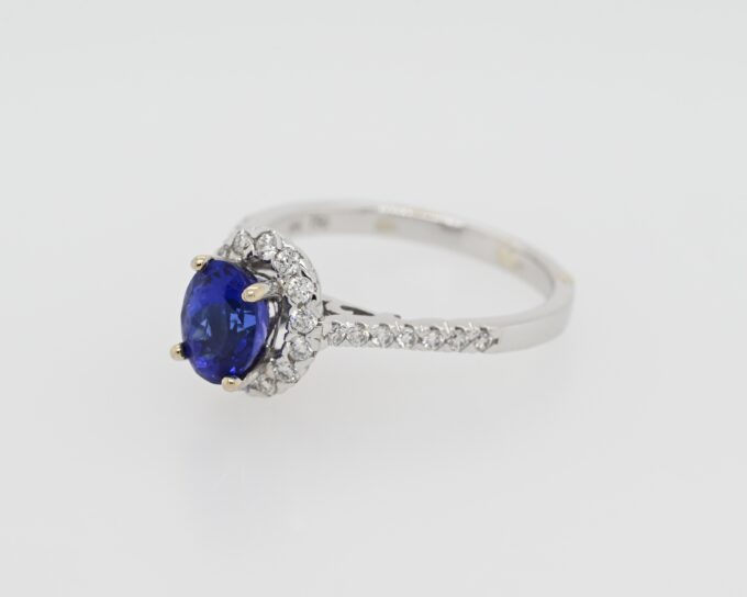 18K White Gold Tanzanite & Diamond Ring