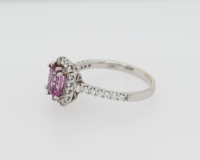 18K White Gold Pink Sapphire Ring